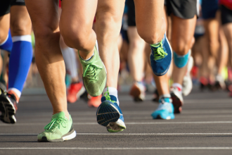 Márcio Velho da Silva analisa como a corrida de rua fortalece a saúde mental, promovendo equilíbrio emocional que vai além do condicionamento físico.