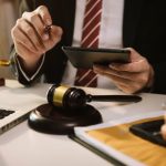 Inteligência Artificial no Judiciário: Riscos, Benefícios e Desafios da Transformação Digital