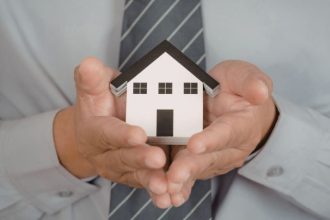 Direito à Moradia Digna: Um Desafio Contemporâneo da Justiça Social