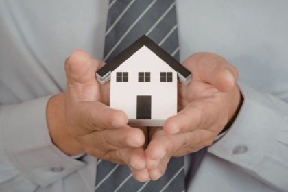 Direito à Moradia Digna: Um Desafio Contemporâneo da Justiça Social